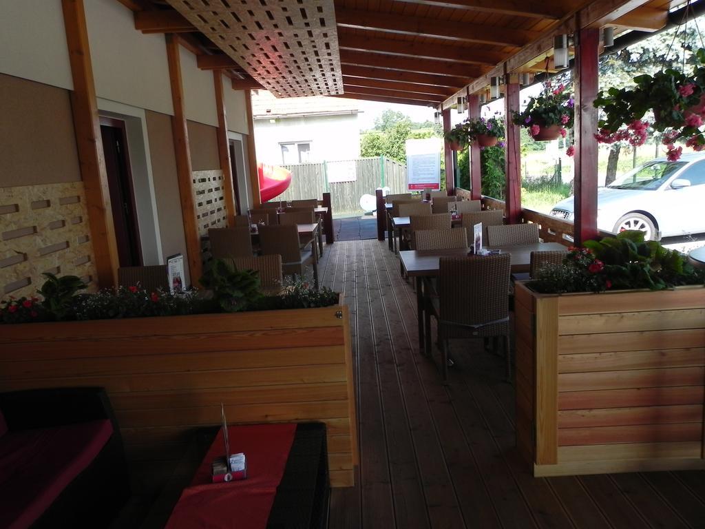 Motel Majolka Ptuj Exterior photo